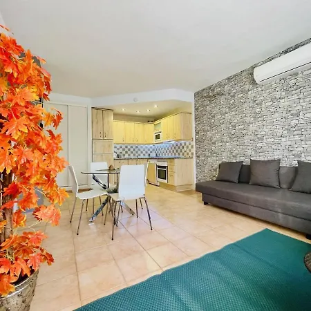 Apartment G&g Benalbeach Pool Views *
